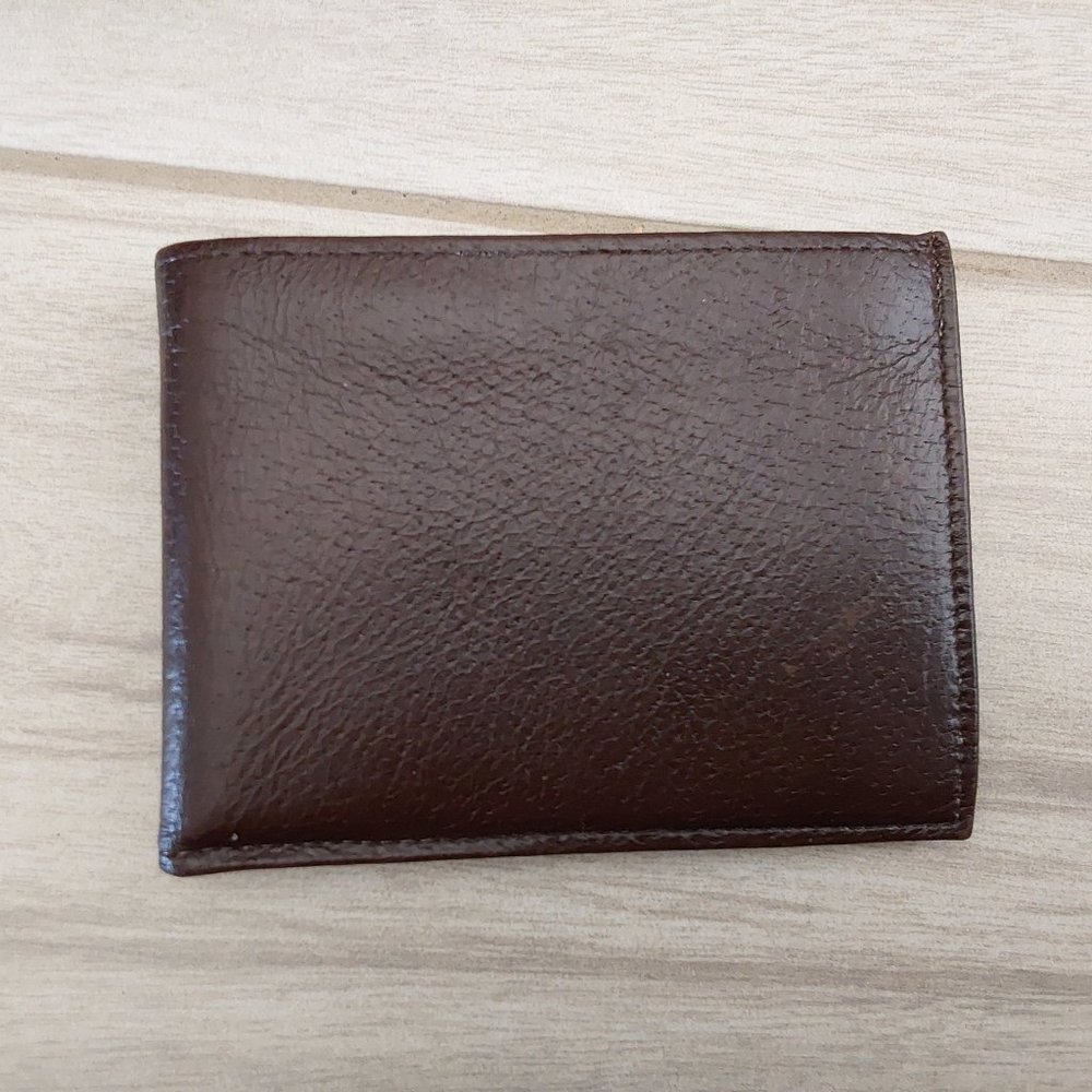 English Leather Mens Brown Leather Bifold Wallet      Size. 3.5x4.5